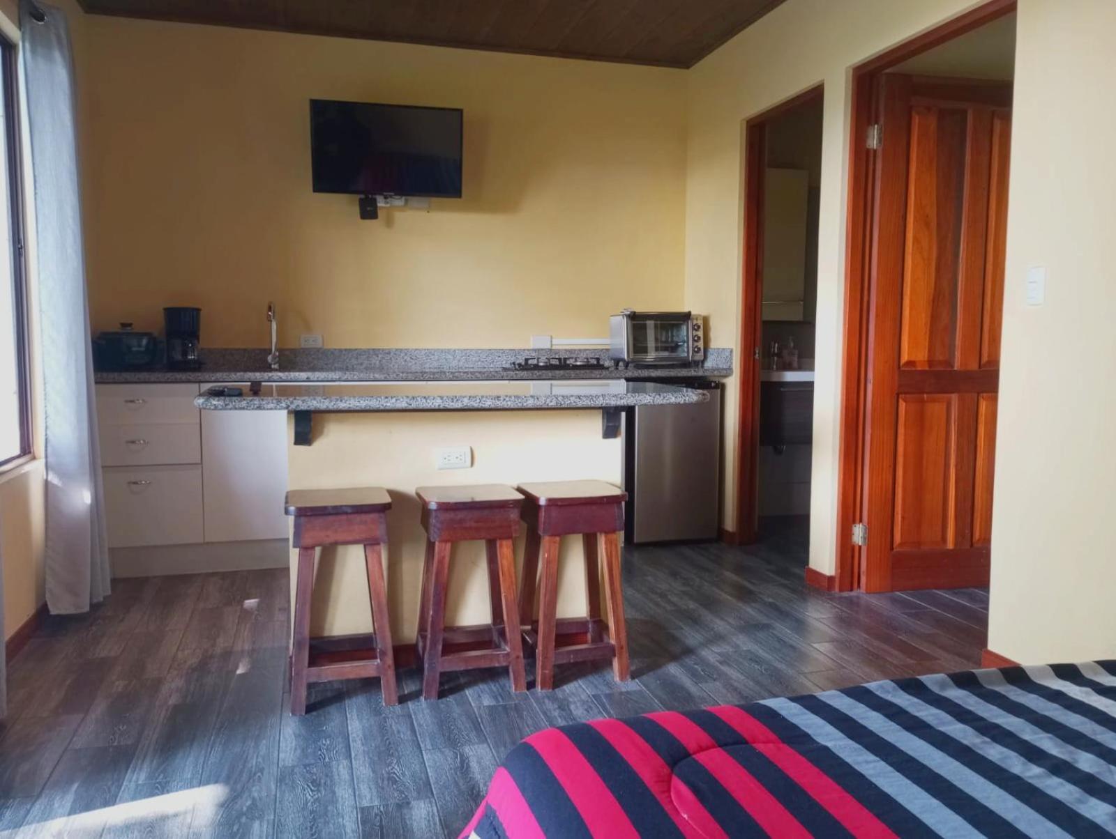 נובו ארנל Lakegardens Arenal Condos מראה חיצוני תמונה